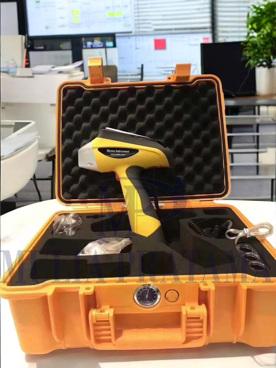 Skyray Explorer 7000 Handheld X-ray Analyzer scanner